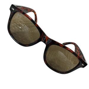 RAY-BAN! VINTAGE WAYFARER, Y1373, MADE IN ITALY, TORTIE METAL EDGE SUNGLASSES!